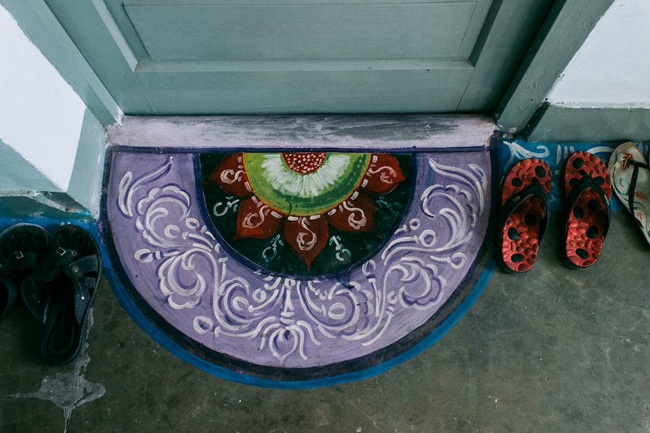 14 Creative Ideas to Decorate Your Front Door for the Holidays