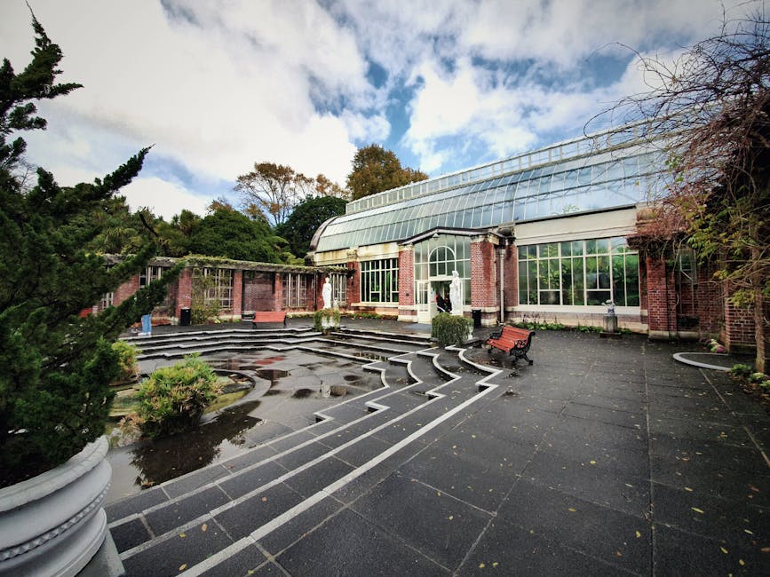 Exploring the Diverse Gardens of Denver Botanic Gardens in Autumn