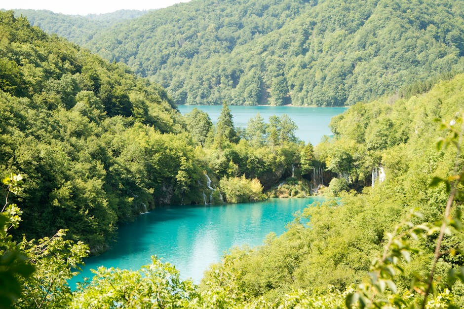 Exploring the Enchanting Turquoise Lakes and Waterfalls of North Cascades National Park